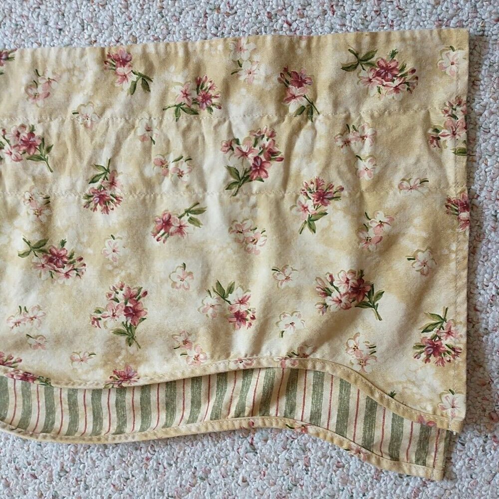 Waverly Fairfield Fontanelle Antique Gold Floral Stripe Valance Double Scallop